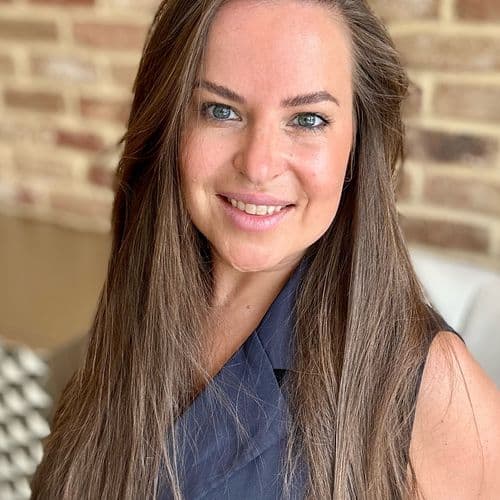 Beth Lane headshot