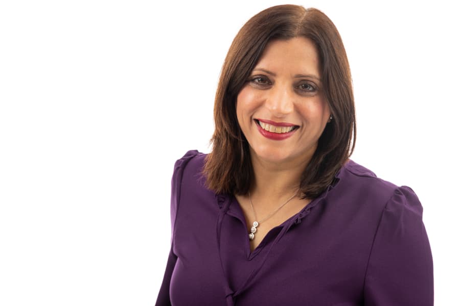 Narinder Gill headshot